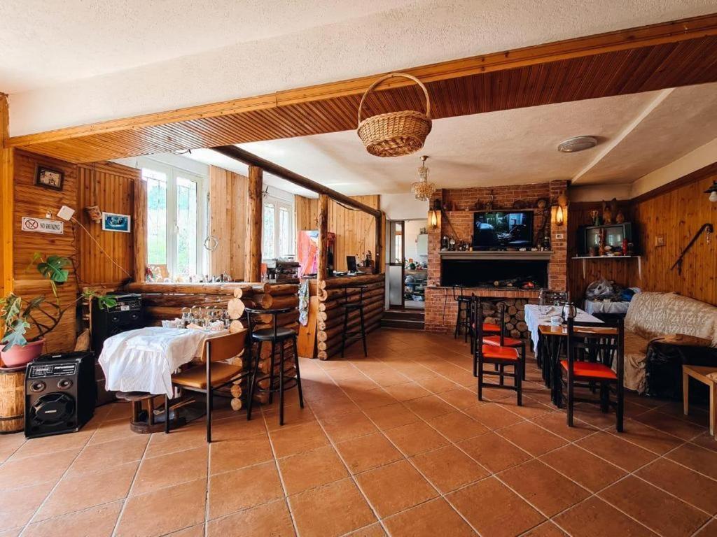 Kelmendi Hotel